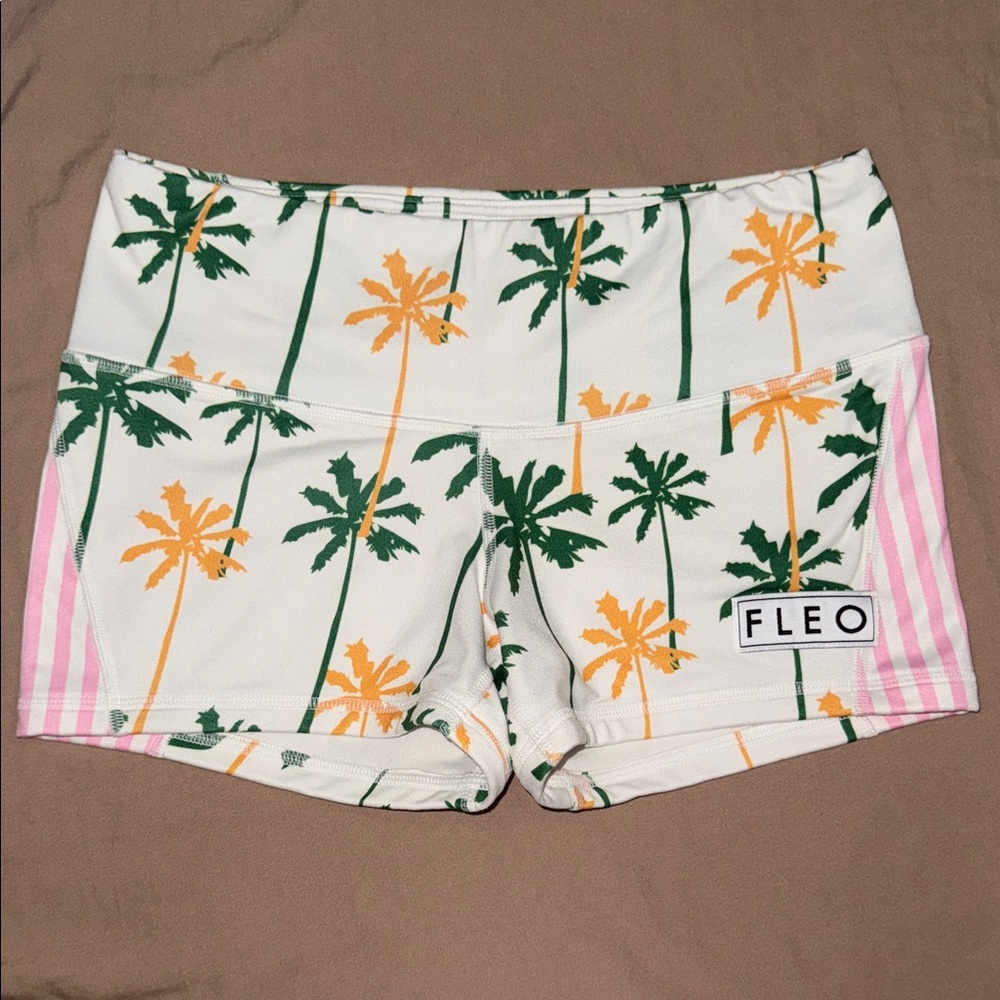 Fleo 3.25 Shorts - Collab